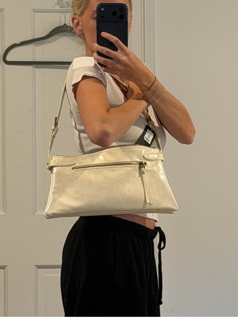 NWT leather shoulder purse with multiple compartments